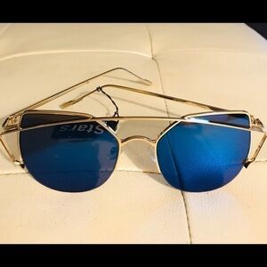 New Kiss Blue Sunglasses with Gold Tone Frame NWT